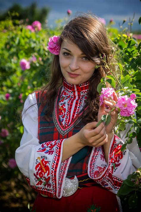 Bulgarian women - Many Bulgarian women do not resort to diets and do not limit themselves to food. They are mostly swarthy with dark and curly hair. However, Bulgarian girls are not all dark-skinned brunettes despite more than 500 years of Ottoman domination. Beautiful Bulgarian women are proud of their gorgeous, luxurious, and long hair. Not a single self ...